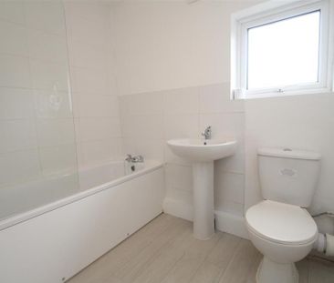 2 bedroom maisonette to rent - Photo 6