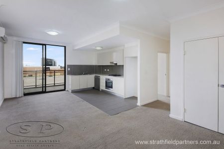 Spacious One Bedroom Apartment - Photo 5