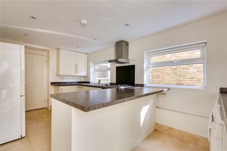 3 bedroom terraced house to rent - Photo 5