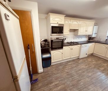 2 bedroom terraced house to rent - Photo 4