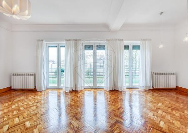 Apartamento T3 em Lisboa