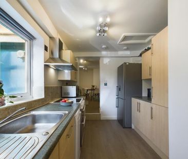 1 bedroom in a house share to rent - Photo 6