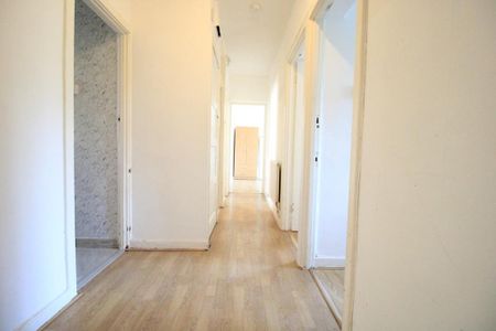 3 bedroom flat to rent - Photo 5