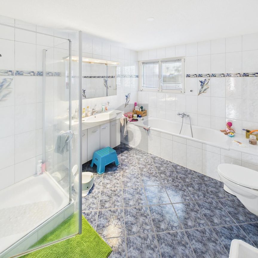 GROSSZÜGIG UND HELL MIT TOP AUSSICHT - Photo 1