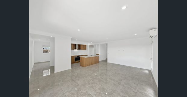 Brand new and ready for you - 4 bedroom family beauty! - Photo 1