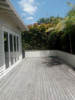 BUNGALOW IN MISSION BAY - Photo 1