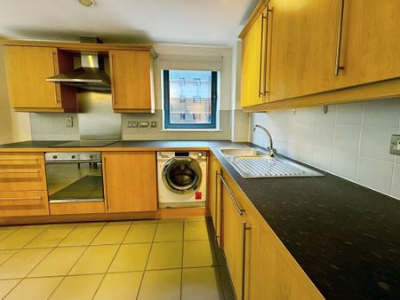 2 bedroom flat to rent - Photo 5