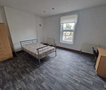 6 Bed Student Accommodation - Photo 5