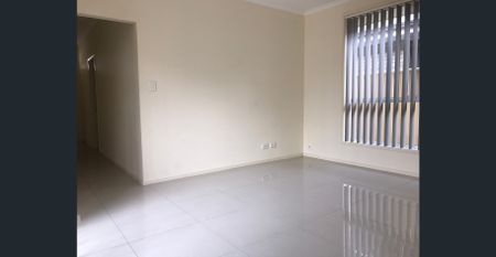 Three Bedrooms Plus Separate Study (4th bedroom) - Photo 2