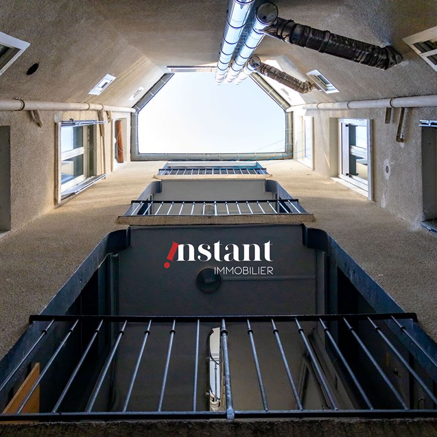 Métro Valmy T2, - Photo 1