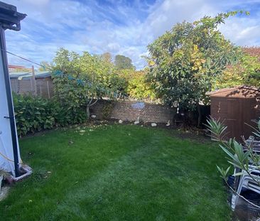 3 Bed Semi-Detached House, Steeplestone Close, N18 - Photo 6