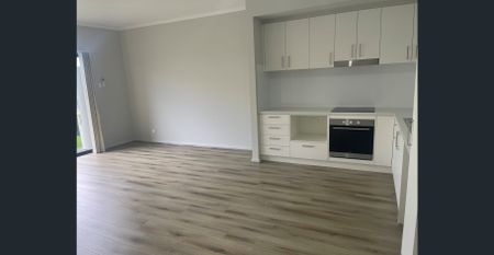 Modern Duplex! Near every convenience. - Photo 3