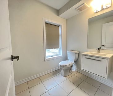 For Lease - 33 Guardhouse Crescent, Markham, Ontario - Photo 5