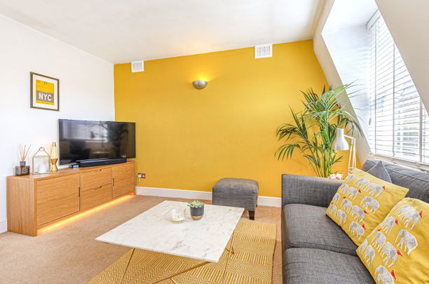 2 Bed Flat, Dalling Road, W6 - Photo 1