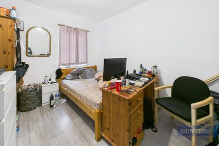 4 bedroom house to rent - Photo 3