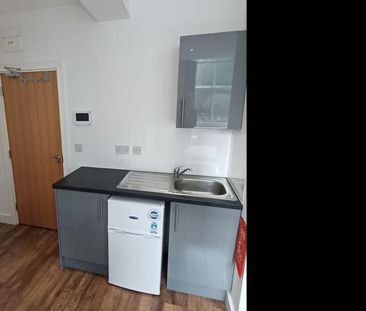 1 bedroom semi-detached house to rent - Photo 2