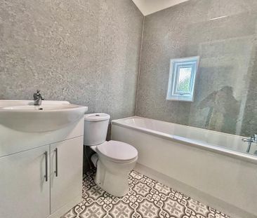3 bedroom terraced house to rent - Photo 6