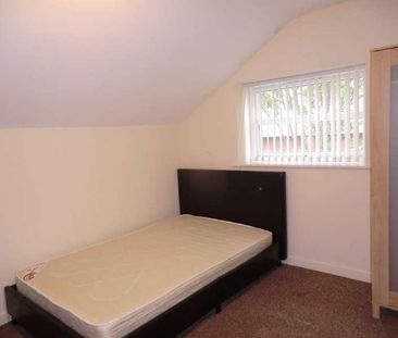 Top Floor Ensuite Room Near Coventry Train Station, CV1 - Photo 2