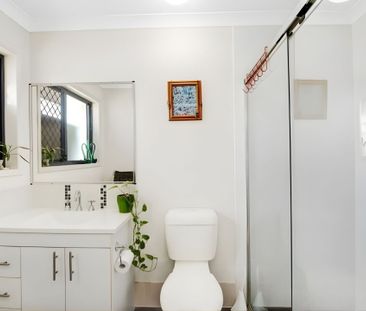 Spacious Family Living in a Quiet Rothwell Pocket - Photo 6