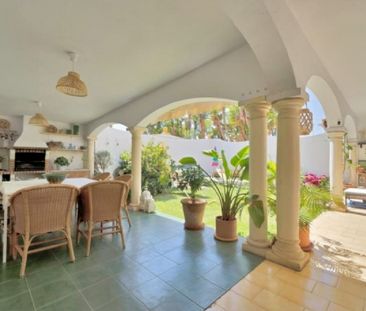 4 Bedroom Villa For Rent in San Pedro de Alcántara, Málaga - Photo 5