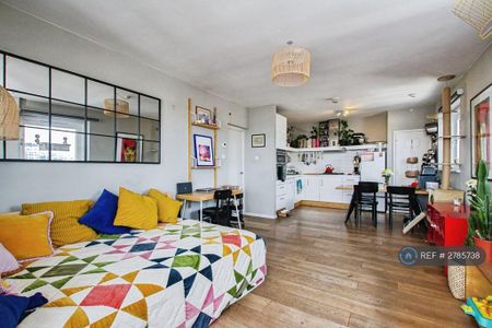 1 bedroom flat to rent - Photo 4