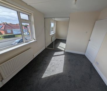 2 bedroom House To Let Total Size: 689 SQ FT - Photo 4