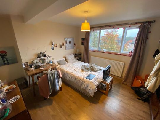 6 bedroom townhouse to rent - Photo 1