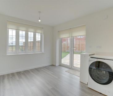 3 bedroom detached house to rent - Photo 6