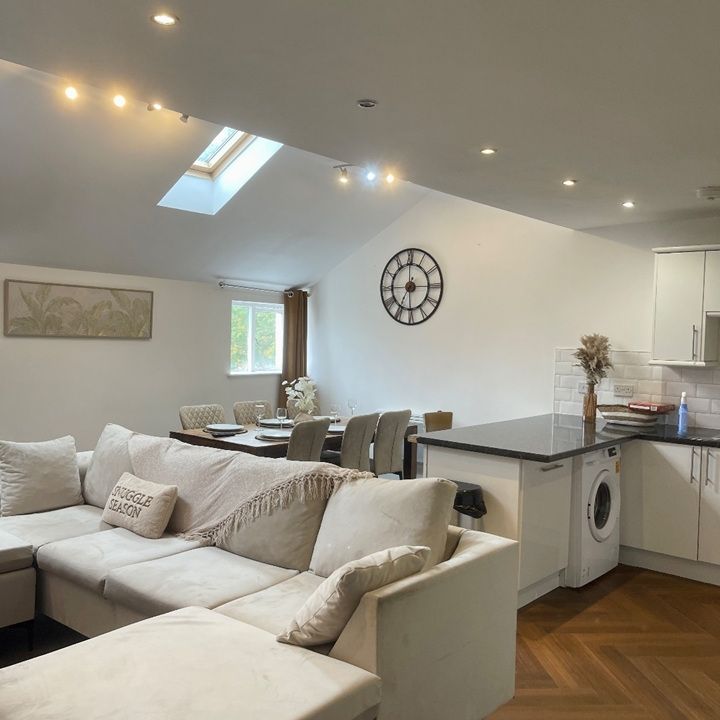 3 Bed Flat, Oak Terrace, L7 - Photo 1