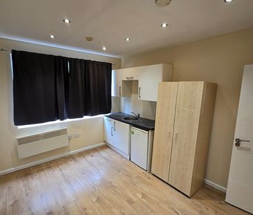 Studio Flat, Sunny Bank, SE25 - Photo 4
