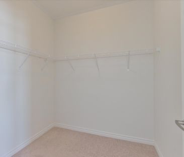 For Lease - 74 Tipp Drive, Richmond Hill, Ontario - Photo 5