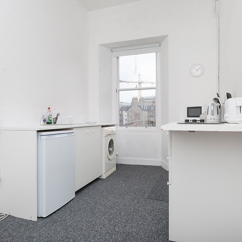 0375L - Nicolson Street, Edinburgh, EH8 9DH - Photo 1