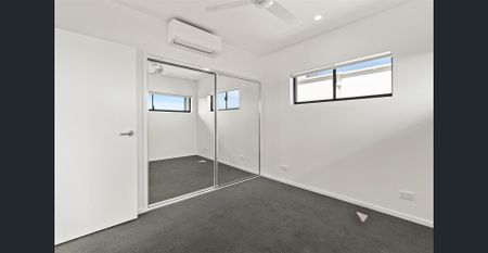 "Stylish Apartment Living in the Heart of Wynnum" - Apply today! - Photo 2