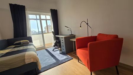 Rua Rainha Dona Luísa de Gusmão, Lisbon, Lisbon 1600-685 - Photo 5