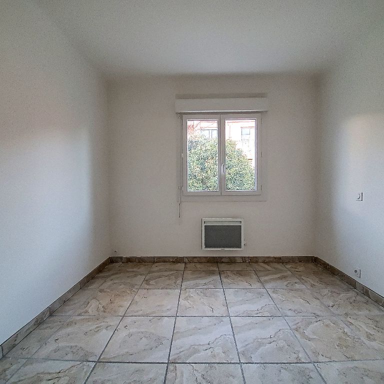 Avignon : Appartement T3 récent et climatisé avec balcon et parking, - Photo 1