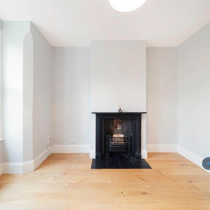 4 bedroom terraced house to rent - Photo 1