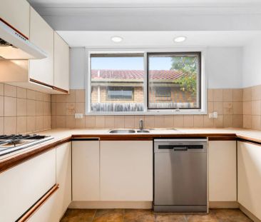 Perfect Family Home in Wyndham Vale - Photo 3