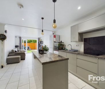 Douglas Road, Stanwell, Staines-upon-Thames,TW19 - Photo 6