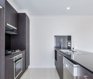 1/61 The Heights Boulevard, Pimpama QLD 4209 - House For Rent - $65... - Photo 2