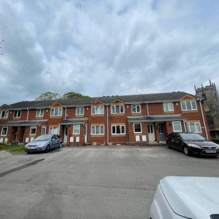 2 bed Flat - To Let - Photo 3