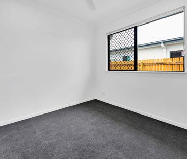 Brand New House Luxury Living Meets Everyday Convenience - Photo 3