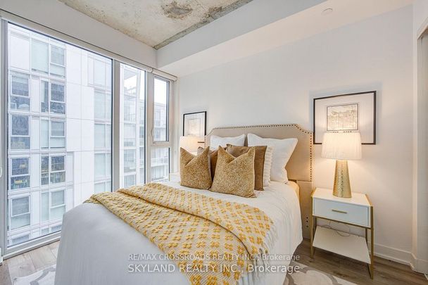 Riverside Square Lofts 15-45 , #907 - Photo 1