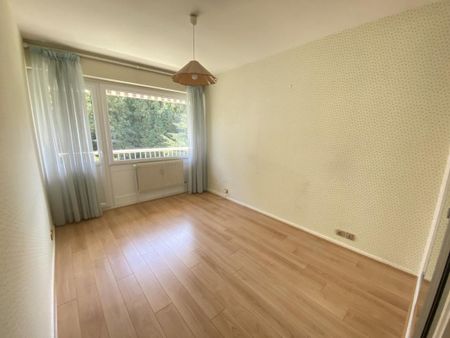 Location Appartement 3 pièces 74m² JACOB BELLECOMBETTE 73000 - Photo 2