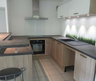 NIMES PUECH DU TEIL - T2 avec CLIMATISATIOIN, JARDIN et GARAGE - Photo 3