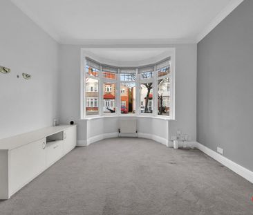 3 bedroom end of terrace house to rent - Photo 6