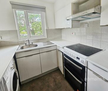 1 bedroom flat to rent - Photo 6