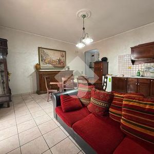 Trilocale in affitto - Photo 2