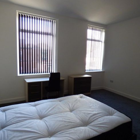 Room 3, Brierley Street, Bury - Photo 1