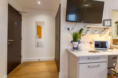 5 bedroom private hall to rent - Photo 3