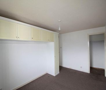 3 bedroom flat to rent - Photo 6